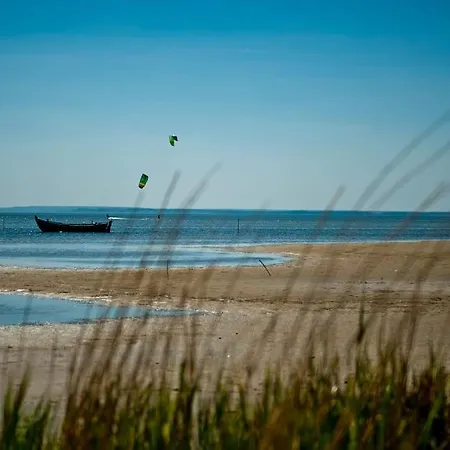 Nad Zatoka Z Ogrodkiem