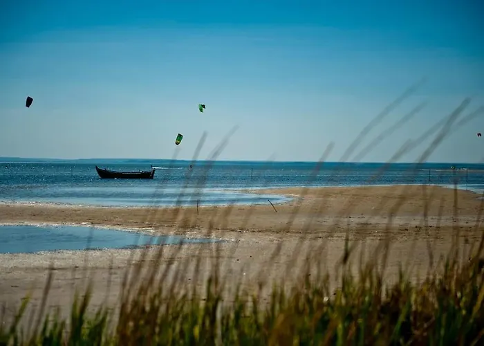 Nad Zatoka Z Ogrodkiem