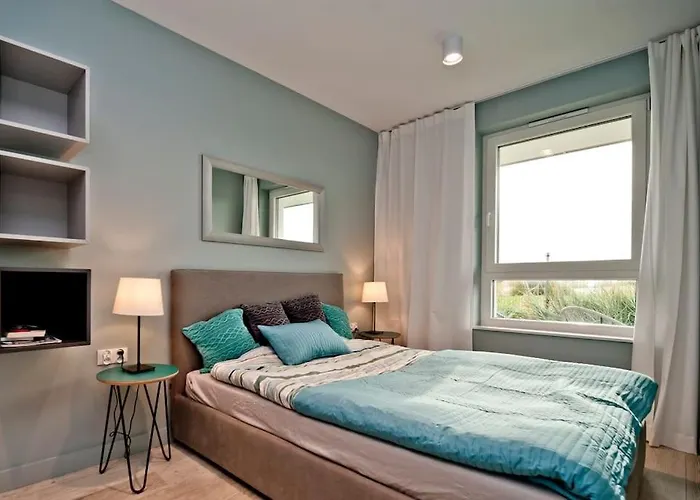 Nad Zatoka Z Ogrodkiem